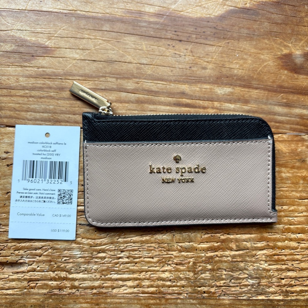 Kate Spade Madison top zip card holder